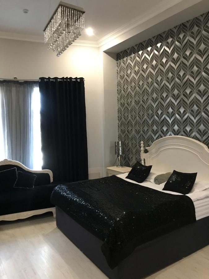 Hôtel Lucky Fox à Atyraū Extérieur photo